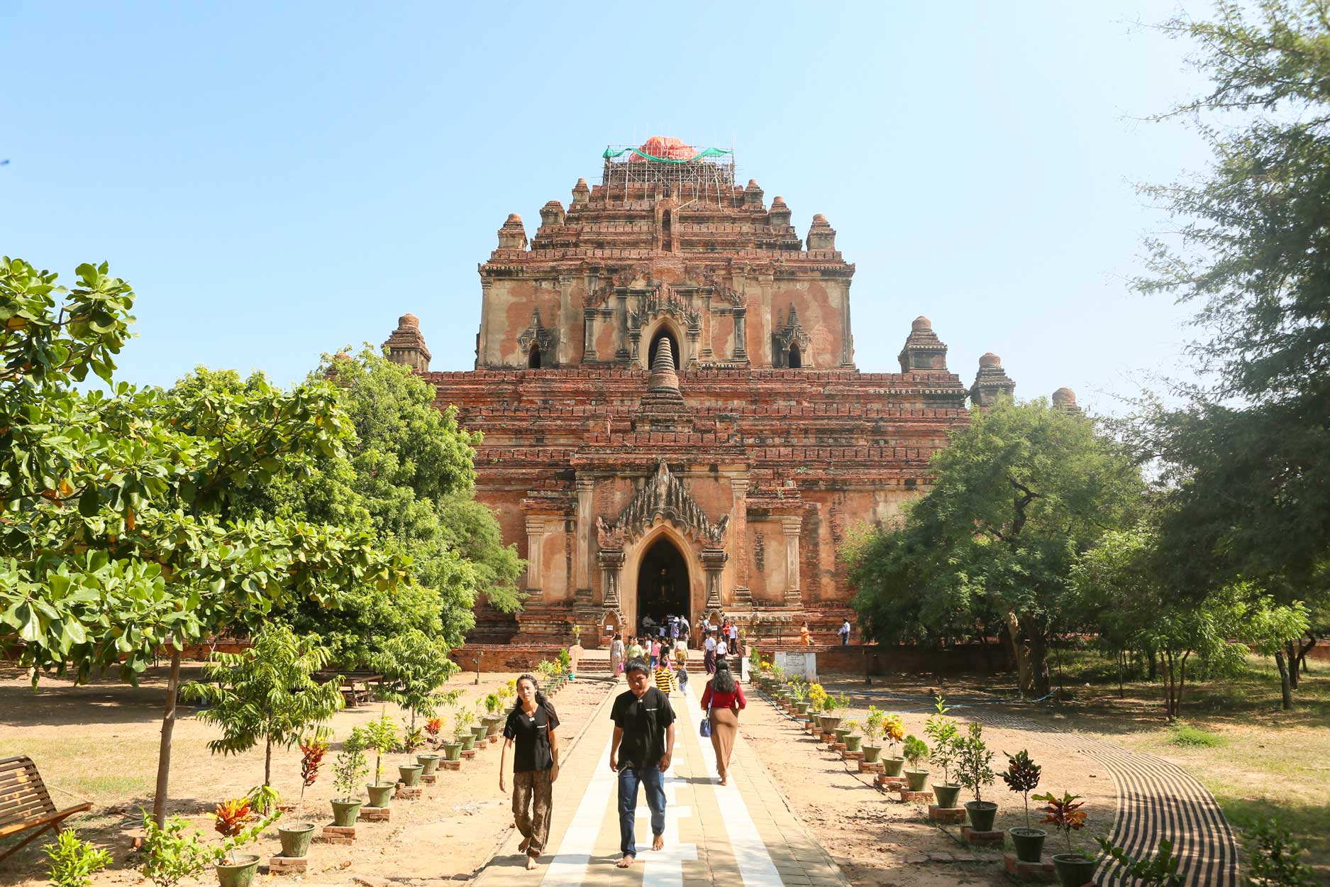 FABE-TRAVEL-MYANMAR-Bagan (2)